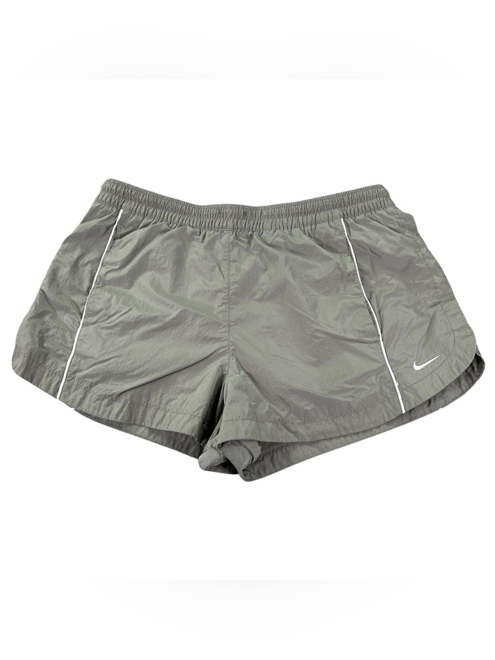 Nike Windrunner Women’s L 2” Woven Shorts Light Army Green FV7500-320 Mid Rise